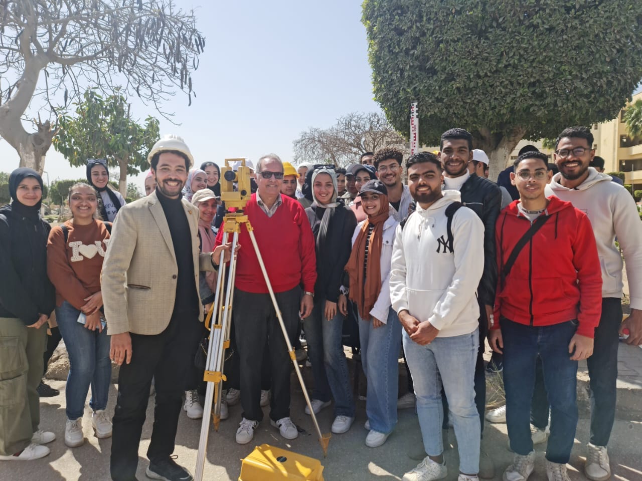 409099782 1971836113210516 6584843252050800329 n